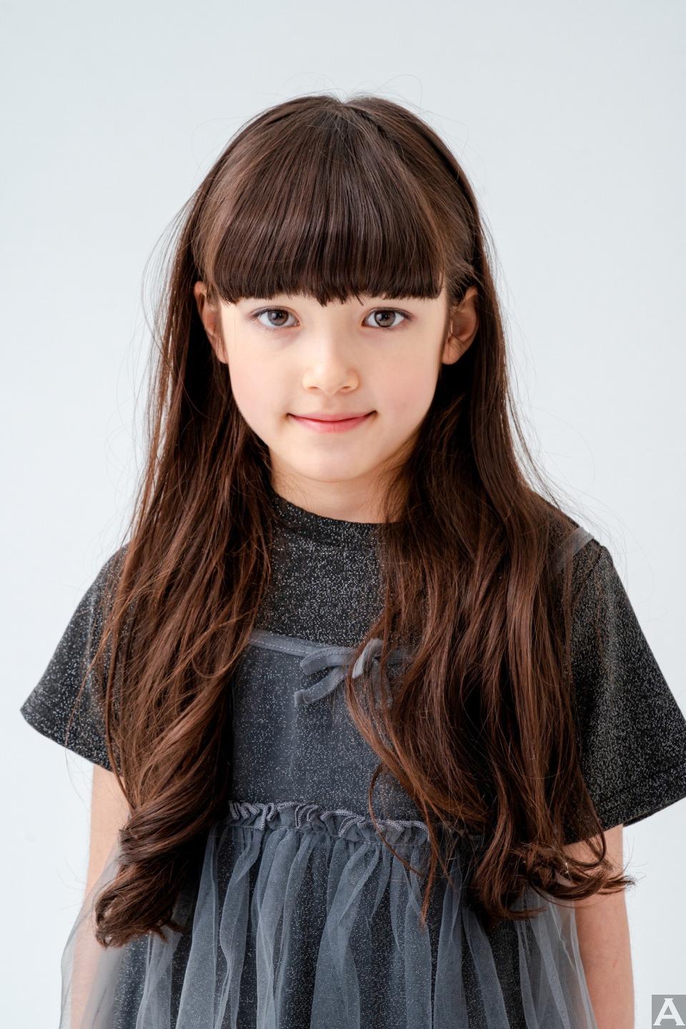 東京外国人モデル事務所アクアモデル所属のキッズモデルのエマ