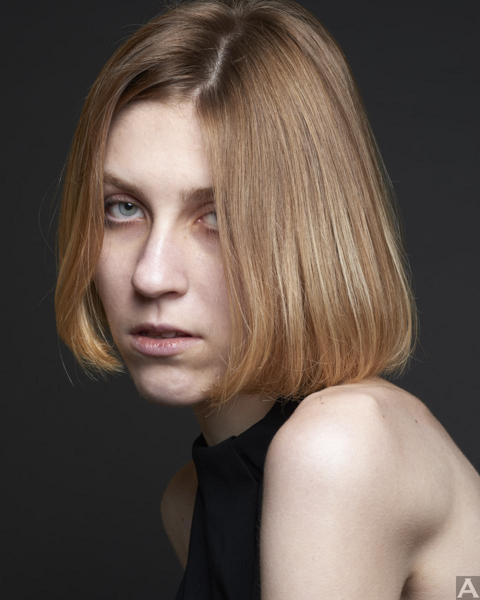 東京　外国人　モデル事務所　アクアモデル　白人 ファッション　エニー