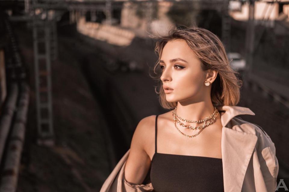 東京外国人モデル事務所アクアモデル所属の白人モデルのミラナ