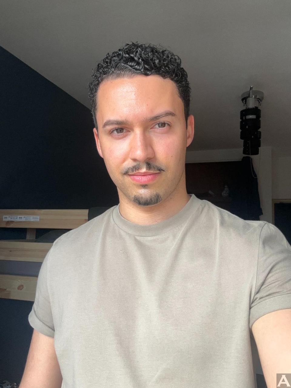 東京外国人モデル事務所アクアモデル所属のハーフモデルのペイス