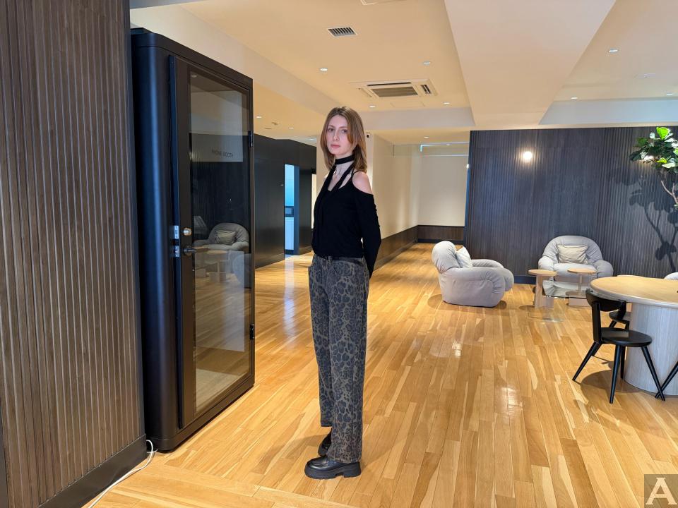 東京外国人モデル事務所アクアモデル所属の白人モデルのクロエ