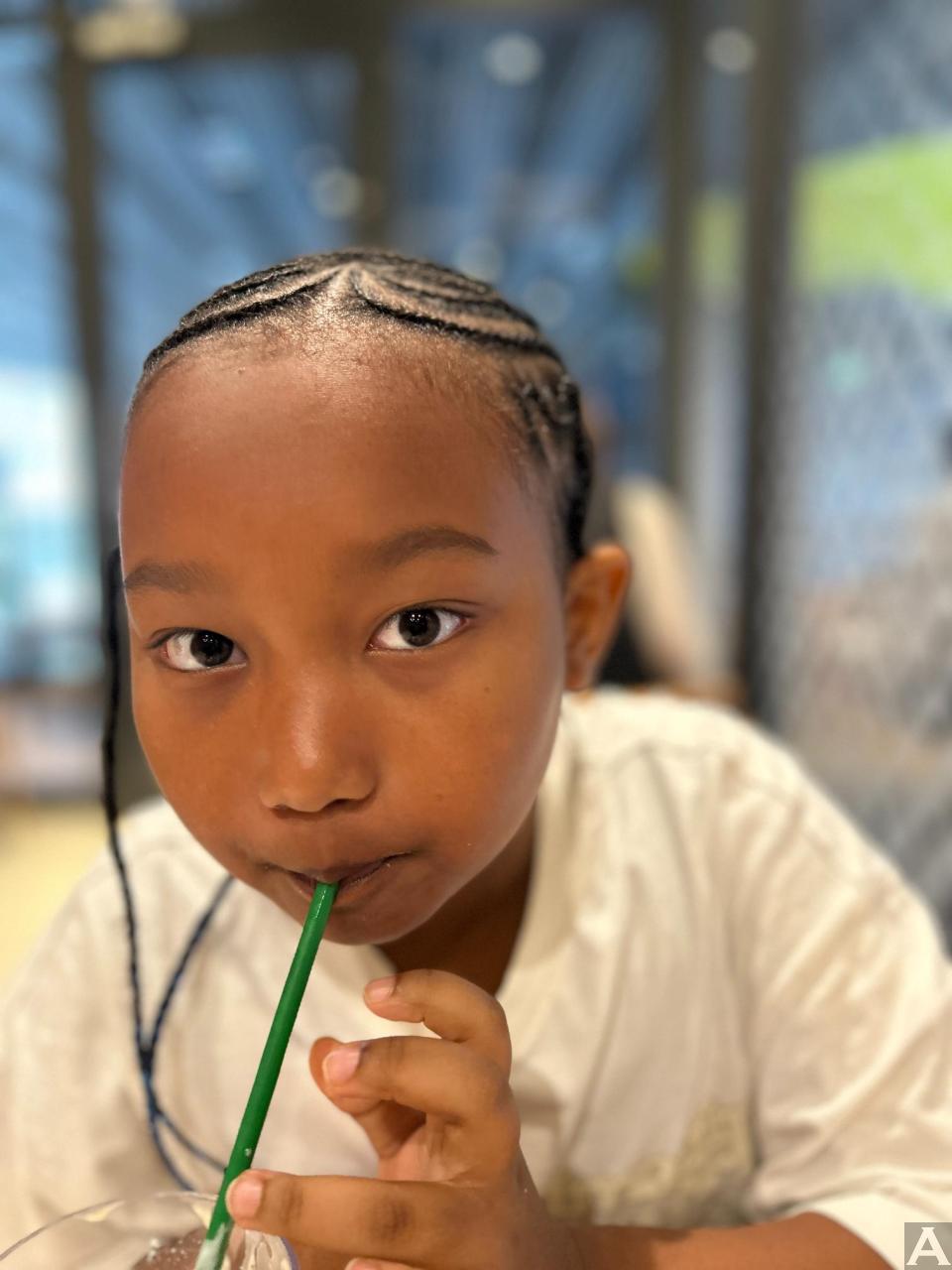 東京外国人モデル事務所アクアモデルのキッズモデルアニャス