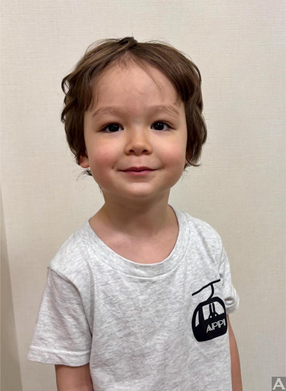 東京外国人モデル事務所アクアモデルのキッズモデルレオ