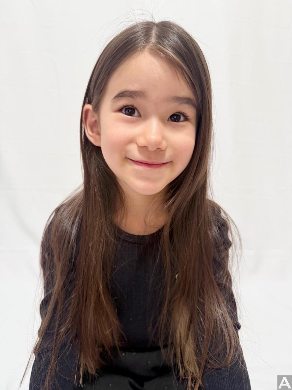 東京外国人モデル事務所アクアモデルのハーフキッズモデルエミリ