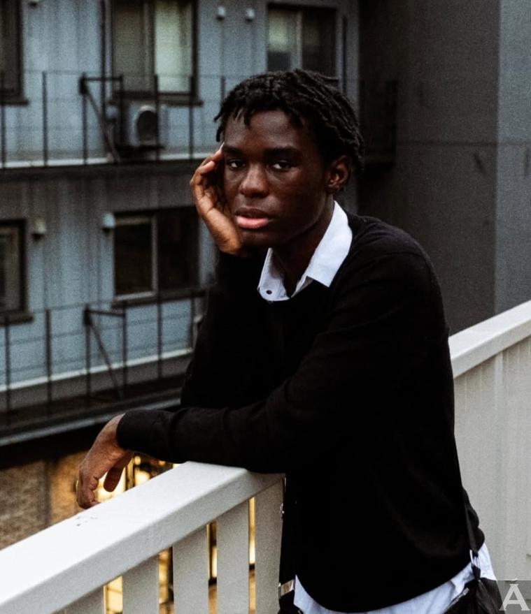 東京外国人モデル事務所アクアモデル所属の黒人モデルのヘルマン