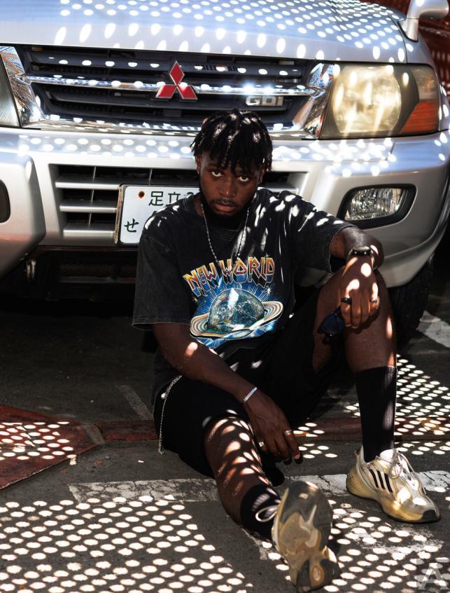 東京外国人モデル事務所アクアモデル所属の黒人モデルのルケニ