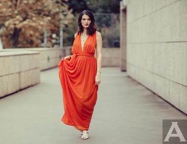 東京外国人モデル事務所アクアモデル所属の白人モデルのクララ