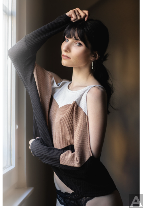 東京外国人モデル事務所アクアモデル所属の白人モデルのクララ