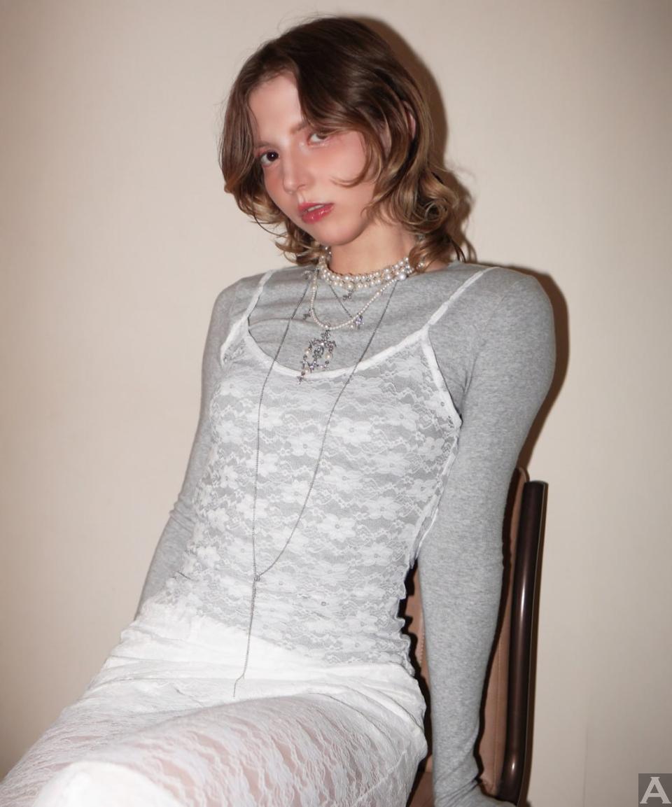 東京外国人モデル事務所アクアモデル所属の白人モデルのマリーナ