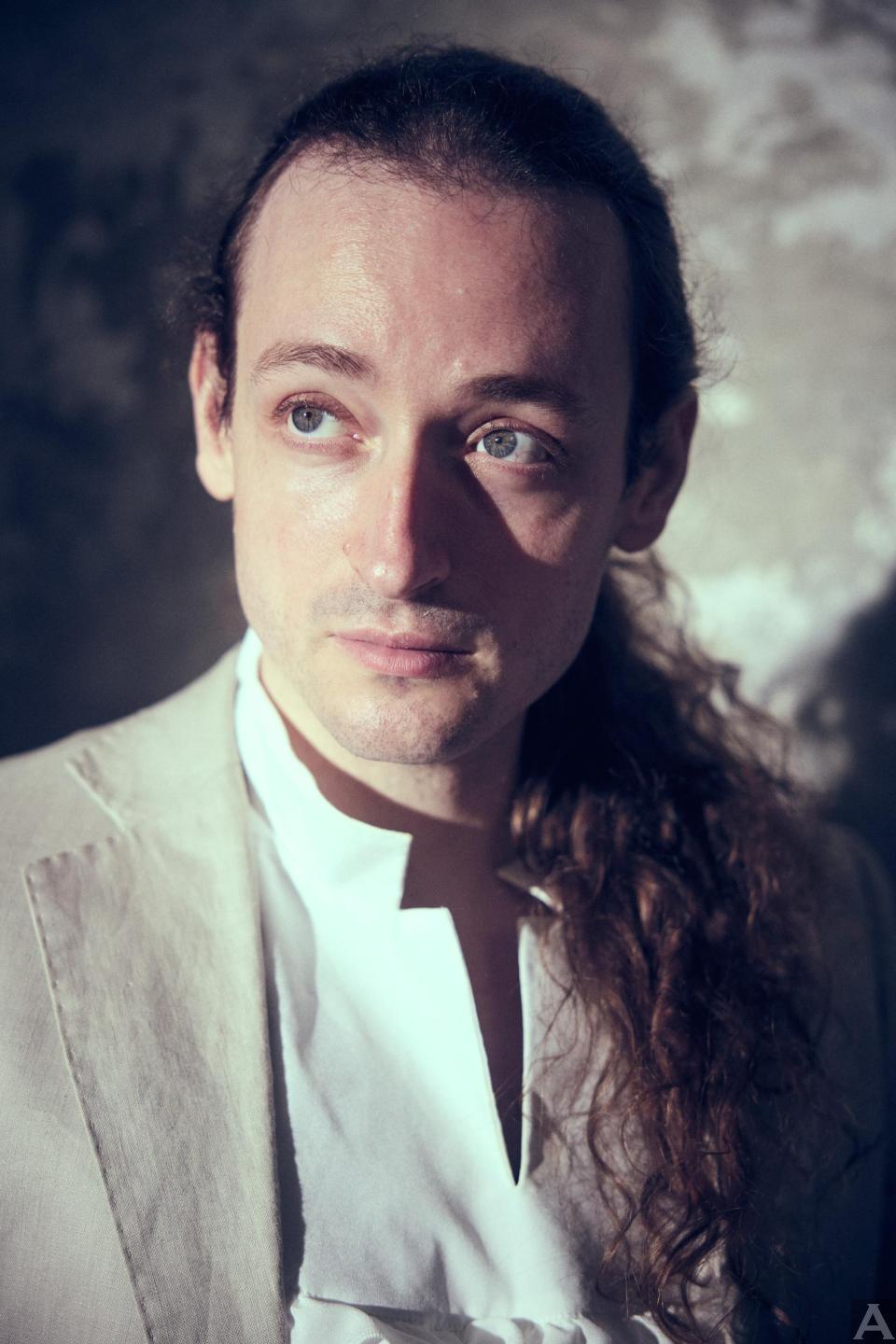 東京外国人モデル事務所アクアモデル所属白人モデルのエドアルド