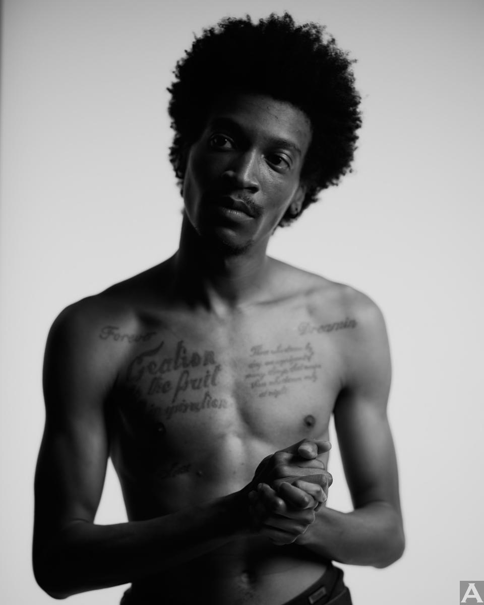 東京外国人モデル事務所アクアモデルの黒人モデルブランドン