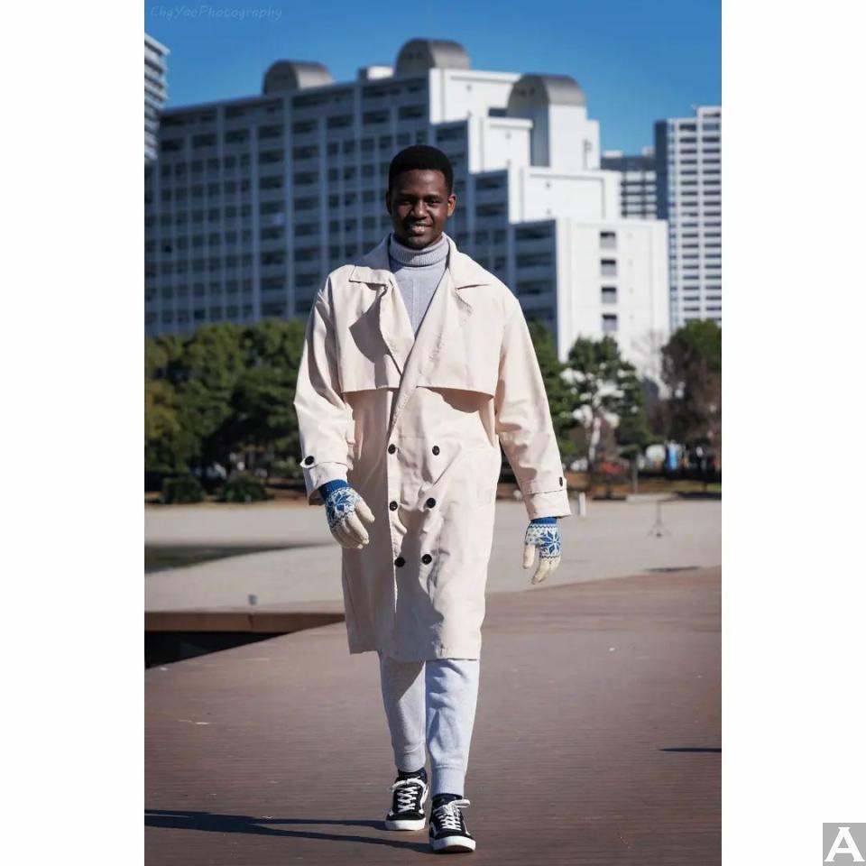 東京外国人モデル事務所アクアモデルの黒人モデルアポロ