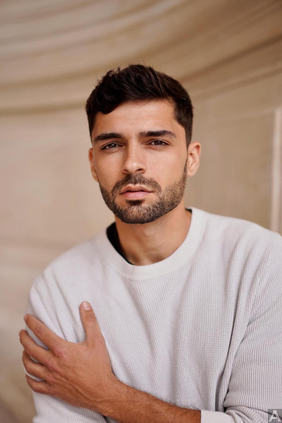 東京外国人モデル事務所アクアモデル所属の白人モデルのスティーブン