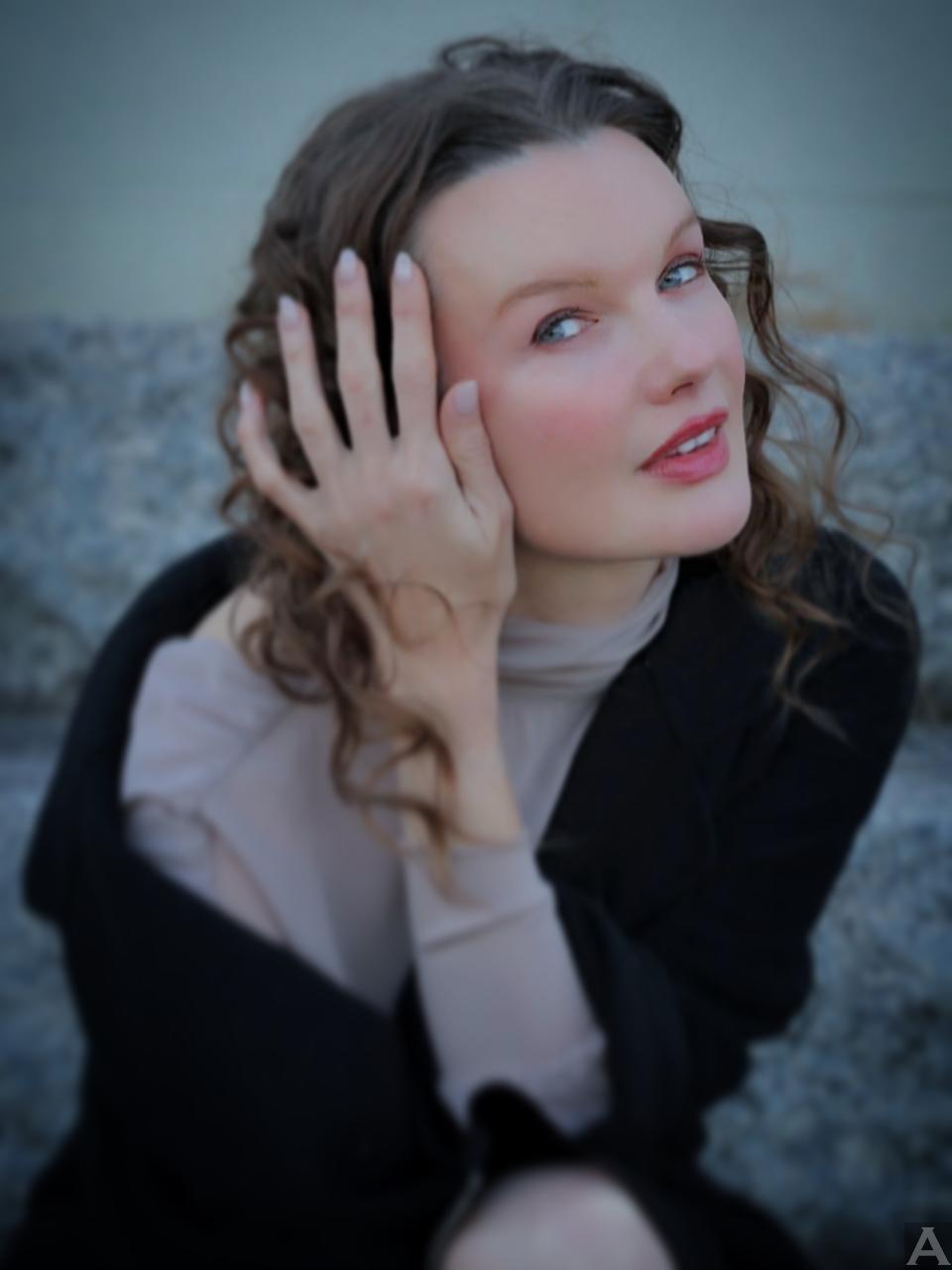 東京外国人モデル事務所アクアモデルの白人モデルラナ