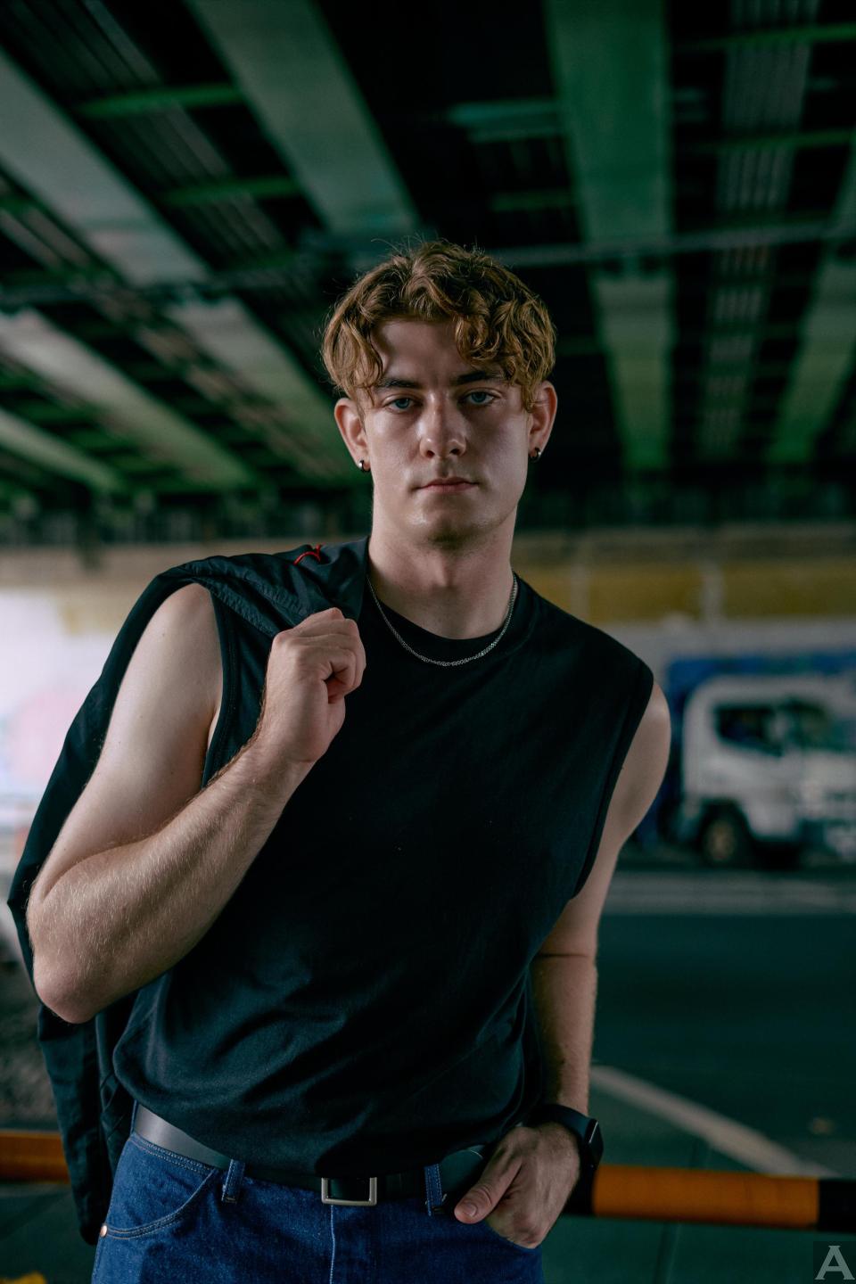 東京外国人モデル事務所アクアモデル所属の白人モデルのケイド