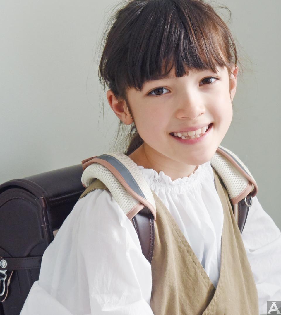 東京外国人モデル事務所アクアモデル所属のキッズモデルのエマ