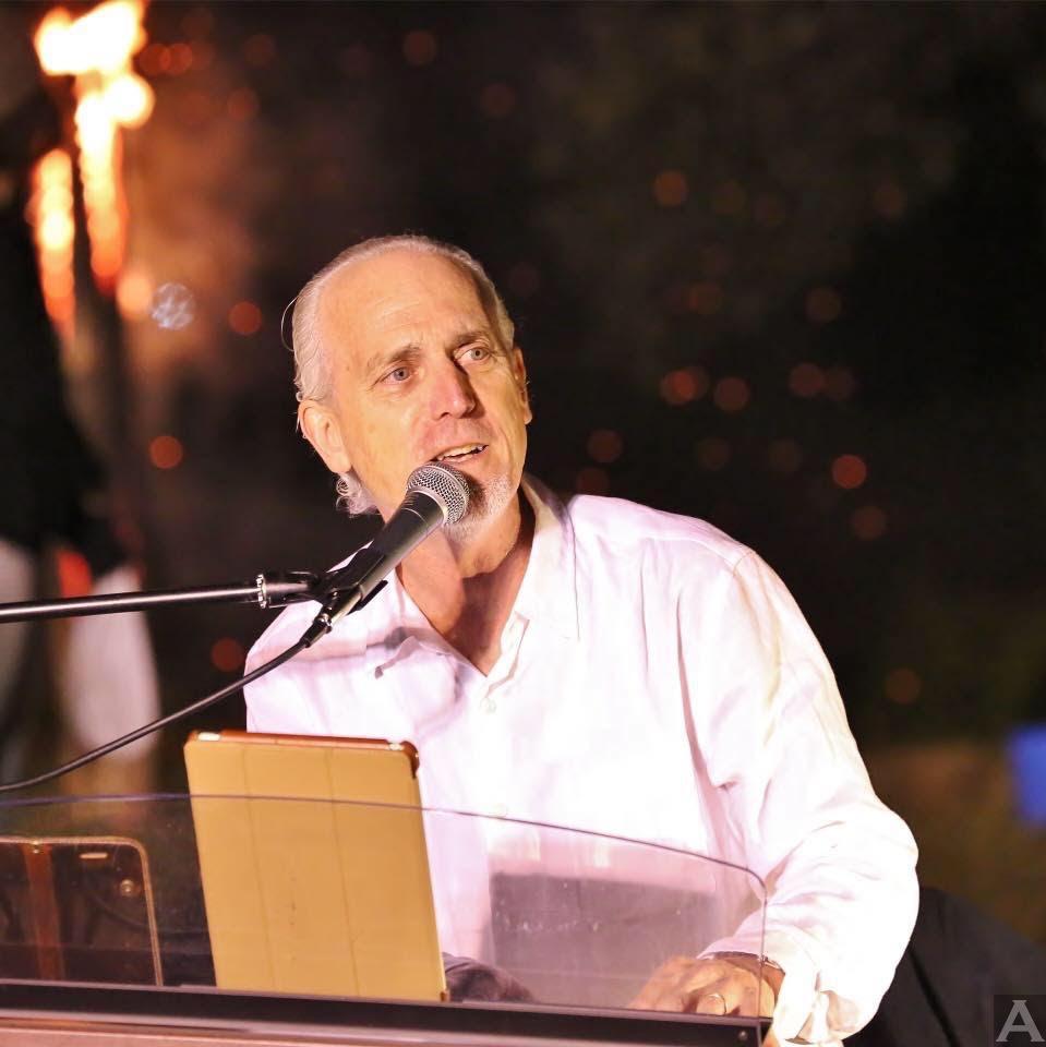 東京　外国人　モデル事務所　アクアモデル　白人　ファッション　シニアモデル　マイケル