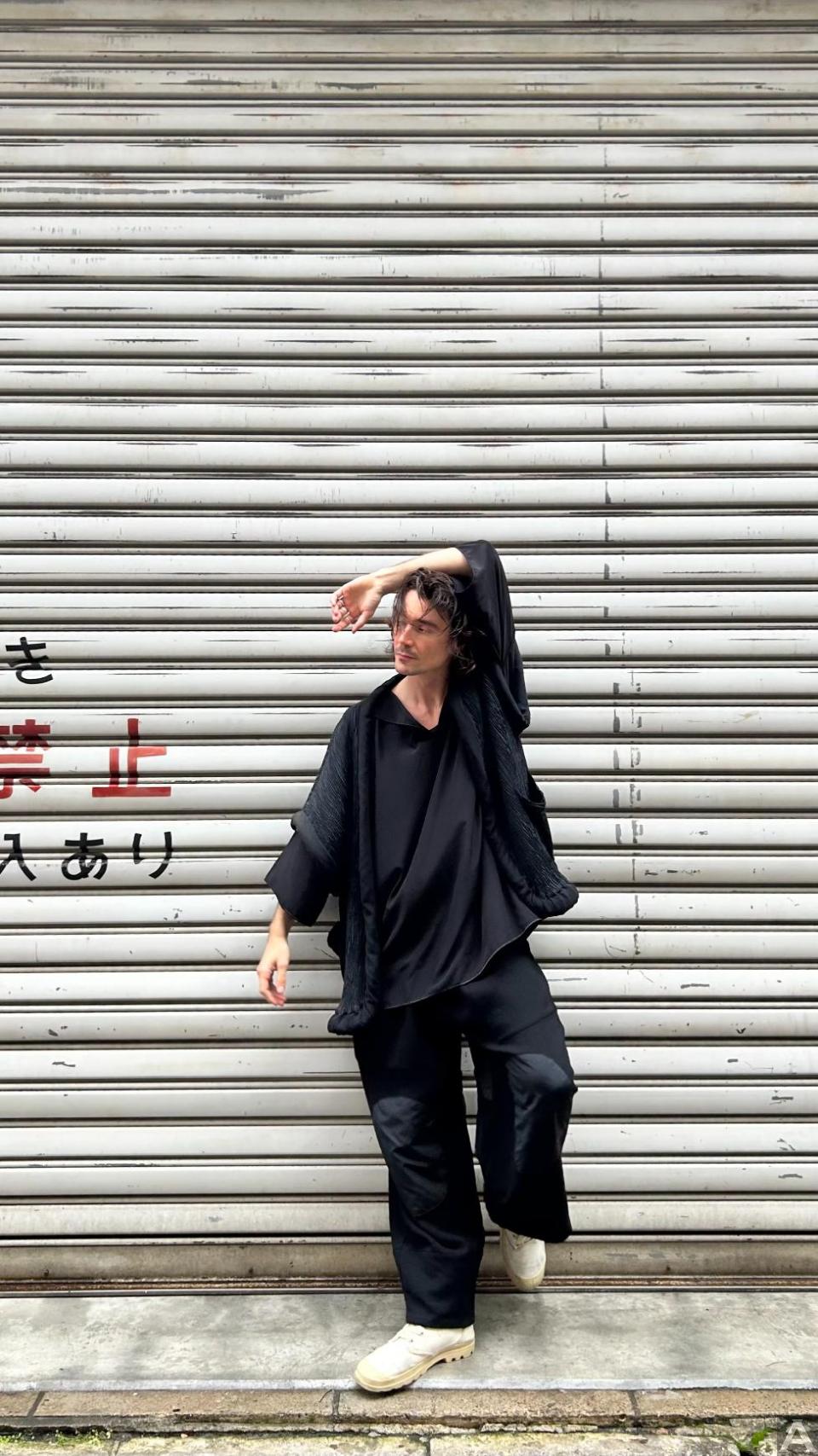 東京外国人モデル事務所アクアモデル所属の白人モデルのニコ