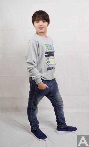 東京外国人モデル事務所アクアモデル所属のキッズモデルのトニー