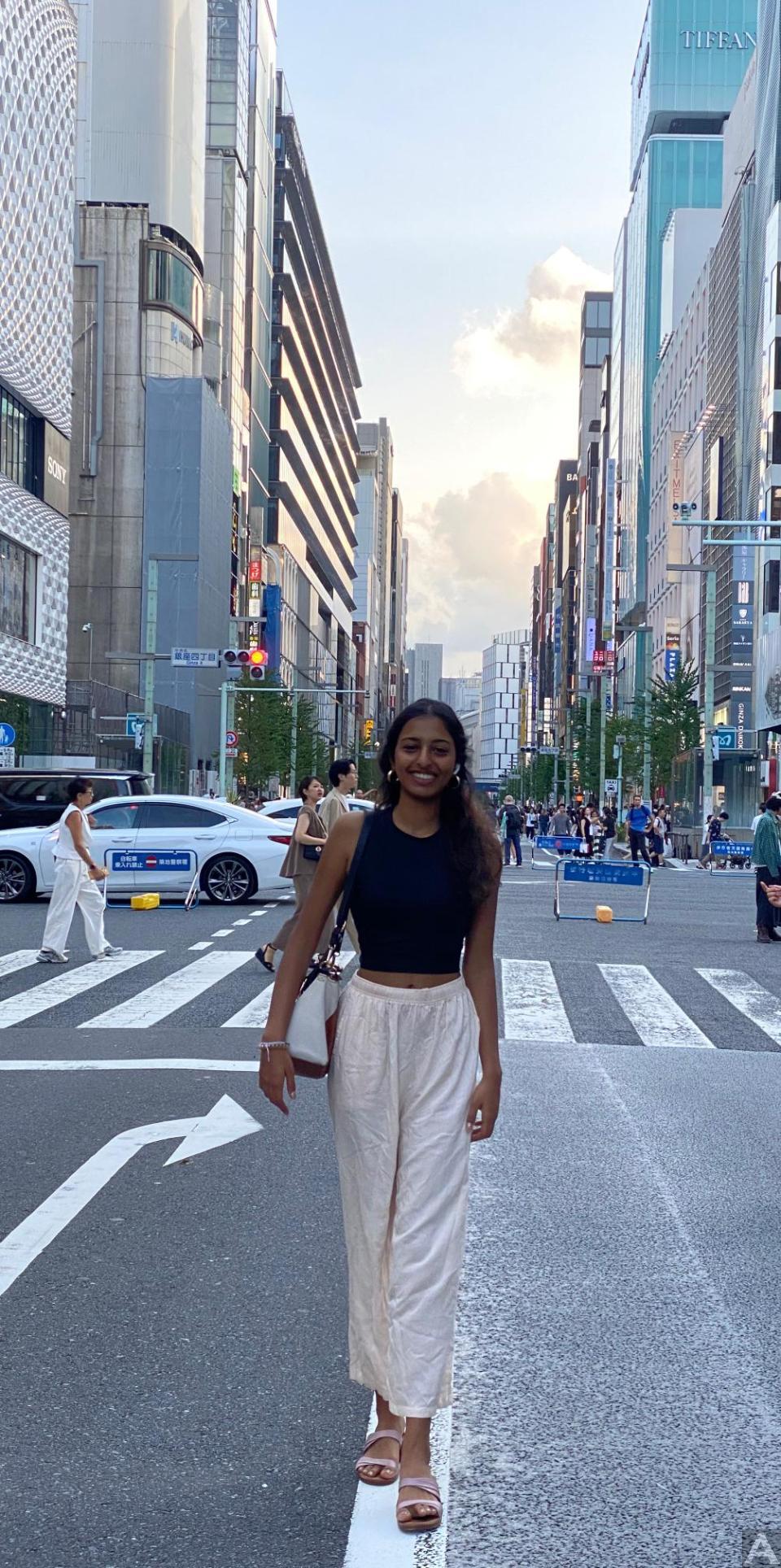 東京外国人モデルのアクアモデル所属のインド人モデルのシターラ