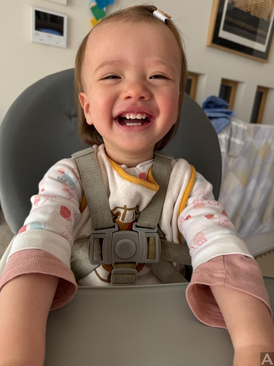 東京外国人モデル事務所アクアモデル所属のベビーモデルのアンナ