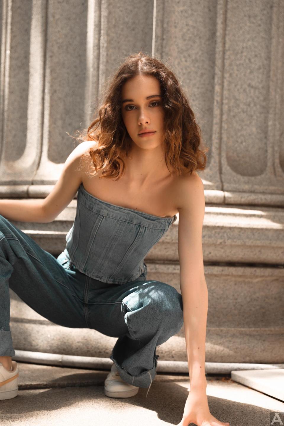 東京外国人モデル事務所アクアモデル所属の白人モデルのマルティナ