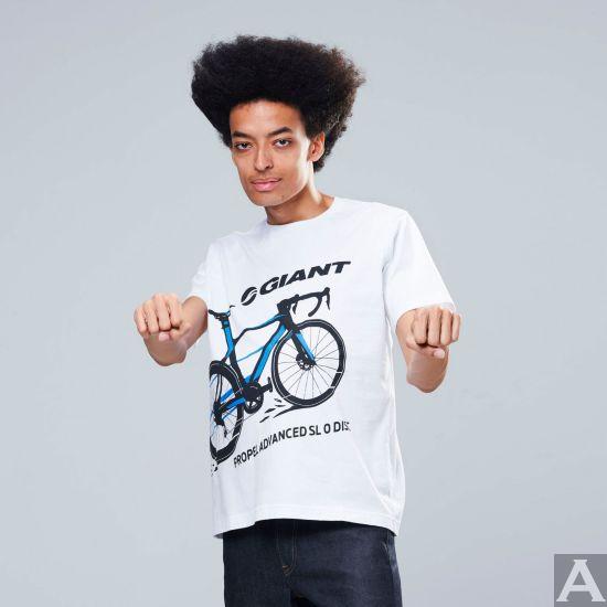 東京外国人モデル事務所アクアモデルの黒人モデルジェットアクセル