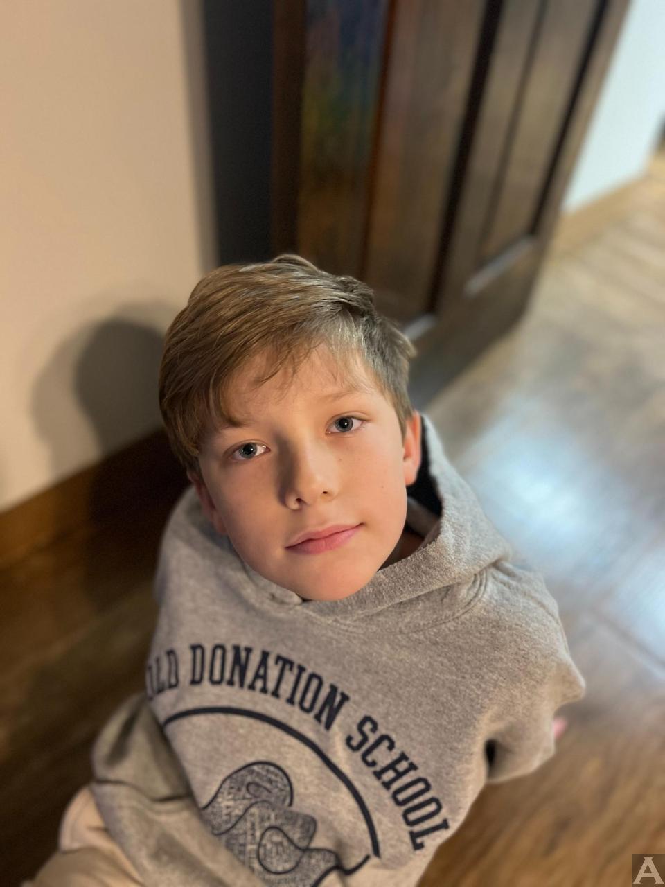 東京外国人モデル事務所アクアモデルのキッズモデルテオドラ