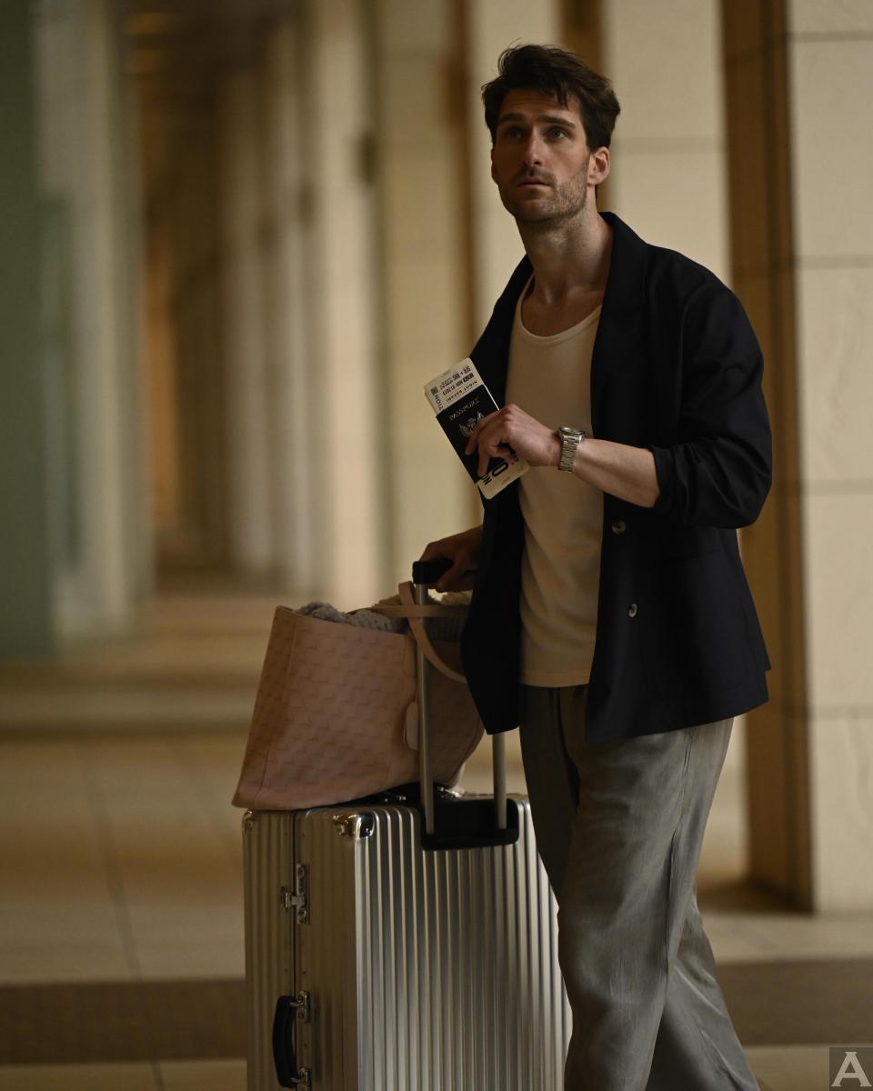 東京外国人モデル事務所アクアモデル所属の白人モデルのダルコ