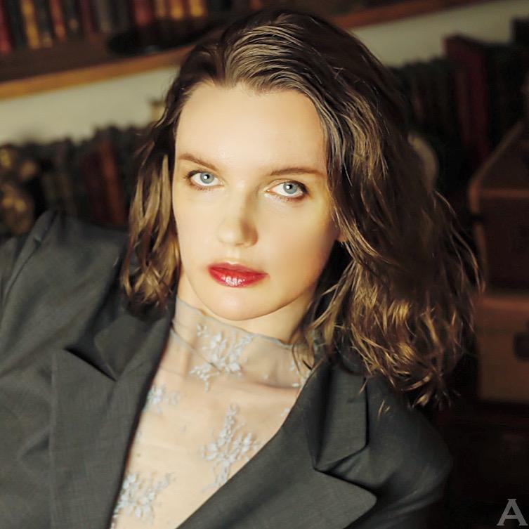 東京外国人モデル事務所アクアモデルの白人モデルラナ