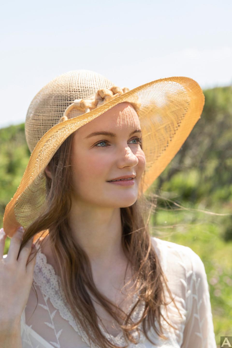 東京外国人モデル事務所アクアモデルの白人モデルラナ