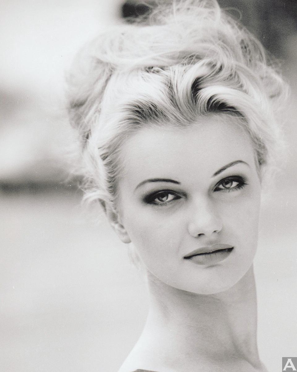 東京外国人モデル事務所アクアモデルの白人モデルラナ