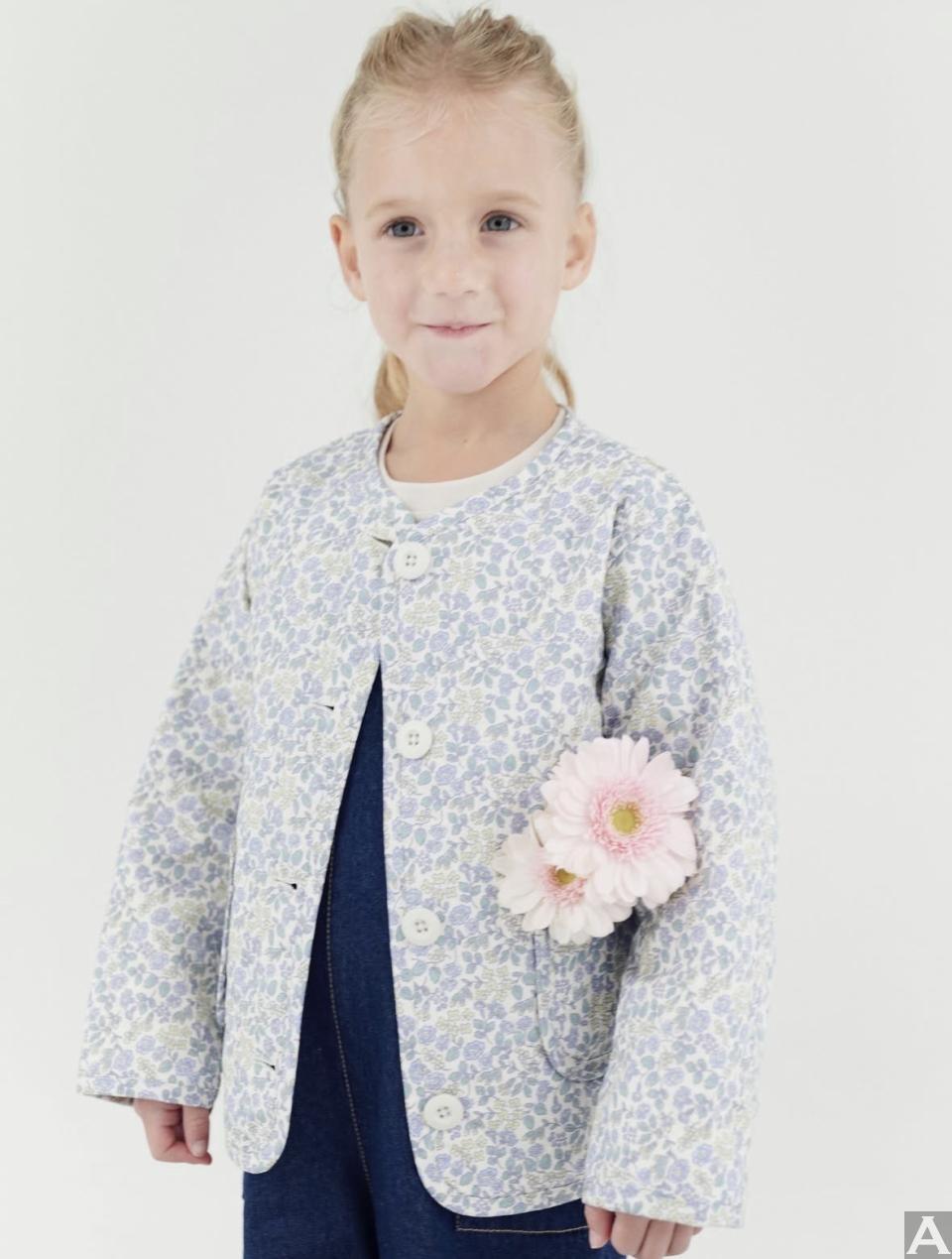 東京外国人モデル事務所アクアモデルの白人キッズモデルクイン