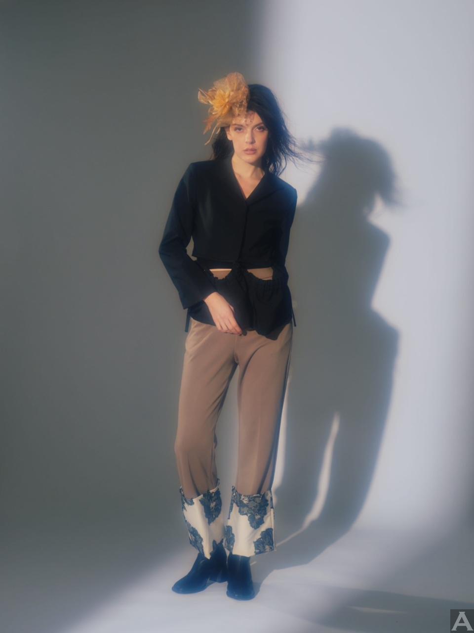 東京外国人モデル事務所アクアモデル所属の白人モデルのナージャ