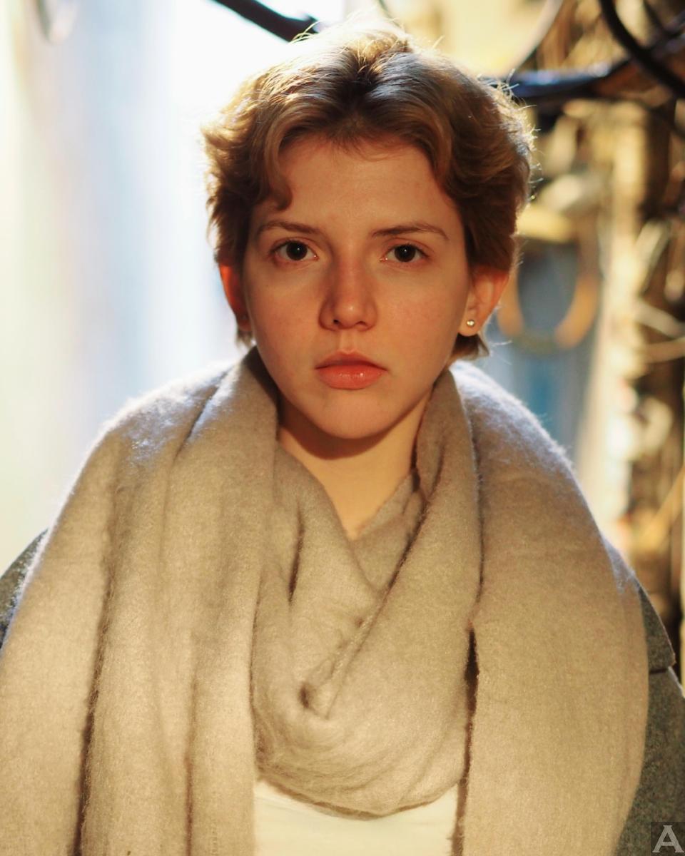 東京外国人モデル事務所アクアモデル所属の白人モデルのマリーナ