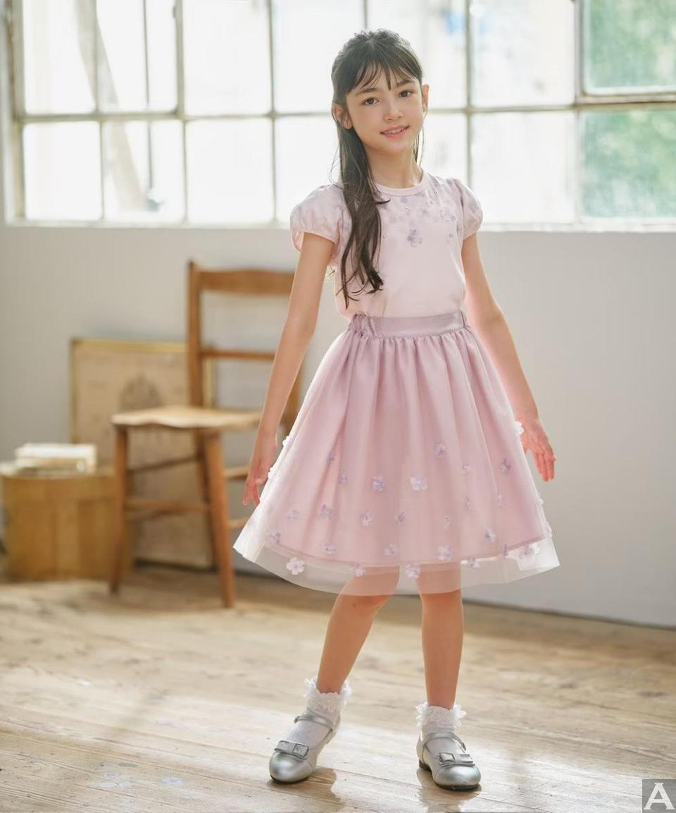 東京外国人モデル事務所アクアモデル所属のキッズモデルのエマ