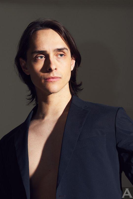 東京外国人モデル事務所アクアモデル所属白人モデルのアレックス