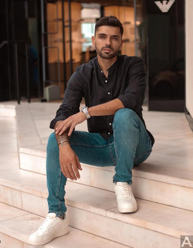 東京外国人モデル事務所アクアモデル所属の白人モデルのスティーブン