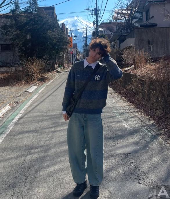 東京外国人モデル事務所アクアモデル所属の白人モデルのアルトウ－ル