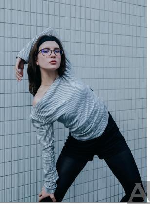 東京外国人モデル事務所アクアモデル所属の白人モデルのミレナ