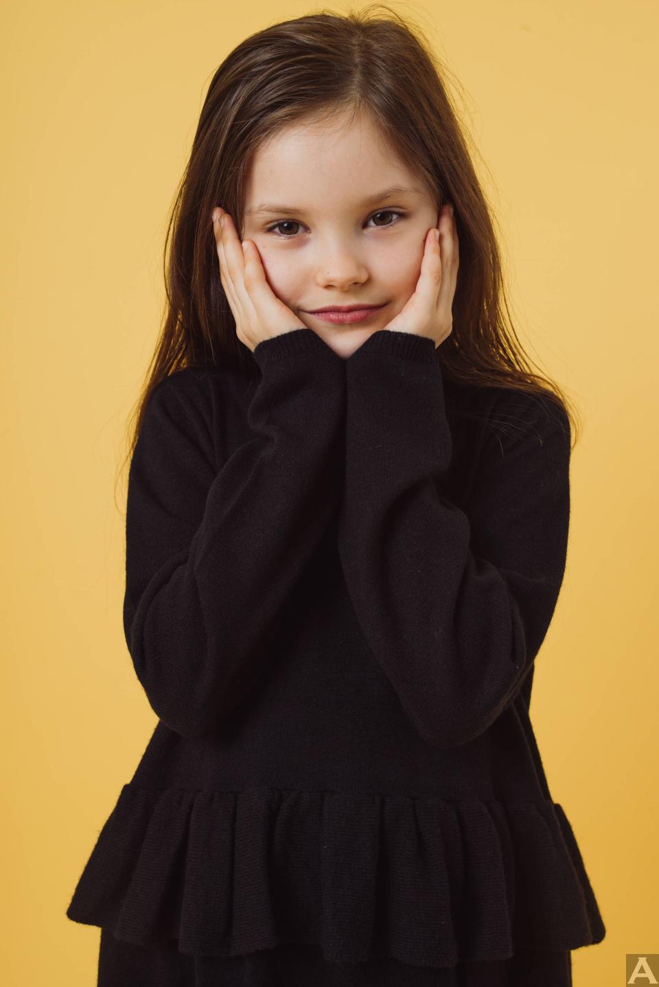 東京外国人モデル事務所アクアモデルのキッズモデルダリア