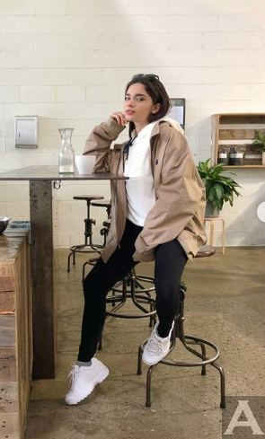 東京外国人モデル事務所アクアモデル所属のハーフモデルのファジー