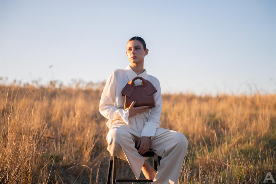 東京外国人モデル事務所アクアモデル所属の白人モデルのキャット