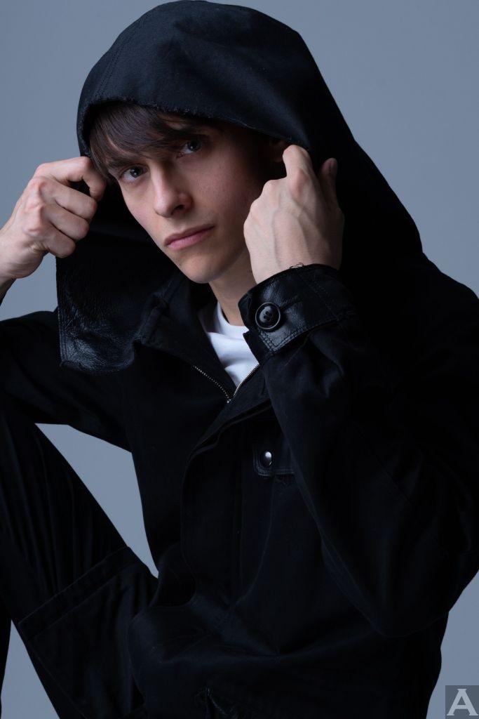 東京外国人モデル事務所アクアモデル所属白人モデルのアレックス