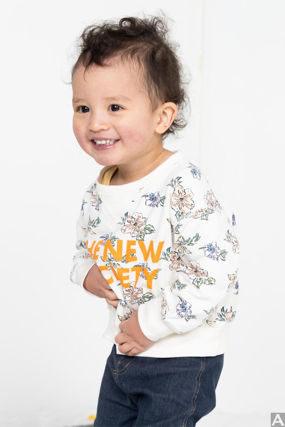 東京外国人モデル事務所アクアモデル所属のベビーモデルのアレン