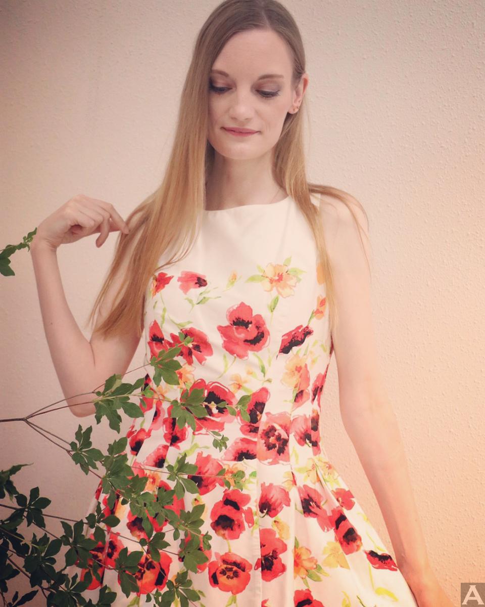 東京外国人モデル事務所アクアモデル所属の白人モデルのアリャ