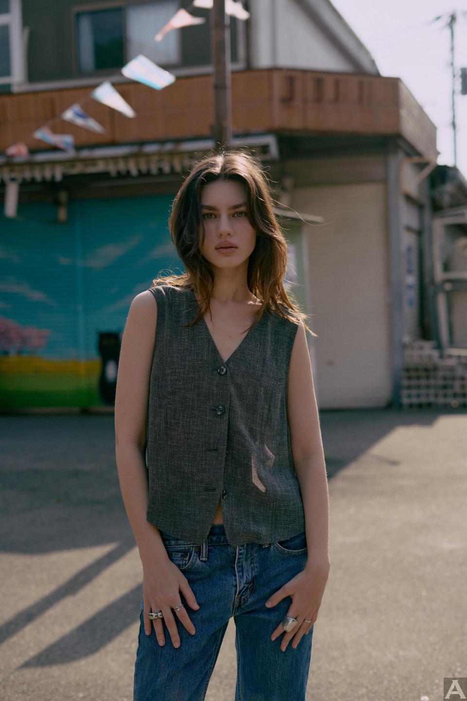 東京外国人モデル事務所アクアモデル所属の白人モデルのキャット