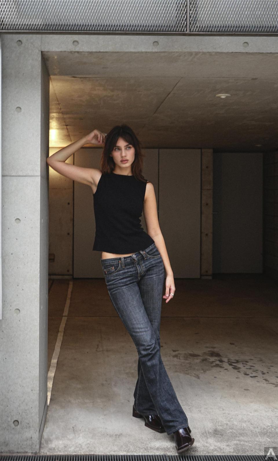 東京外国人モデル事務所アクアモデル所属の白人モデルのキャット