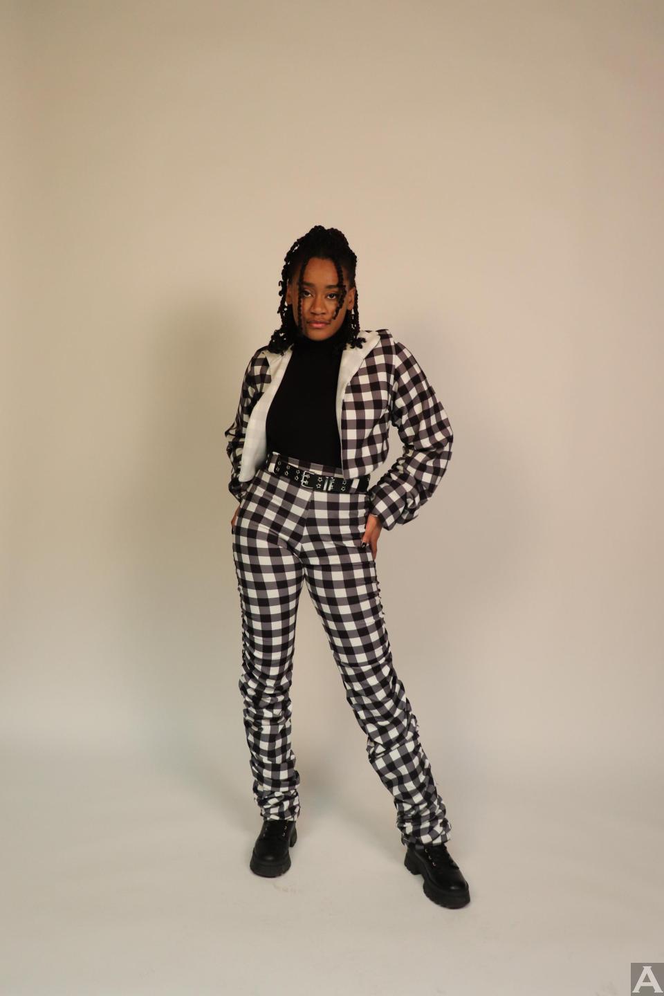 東京外国人モデル事務所アクアモデル所属の黒人モデルのジュジュ