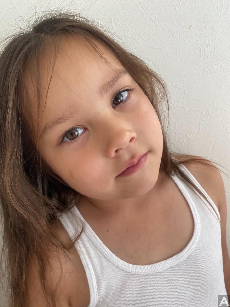 東京外国人モデル事務所アクアモデル所属のキッズモデルのジェマ